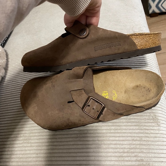* Price Drop* Birkenstock Brown Bostons - Picture 2 of 4